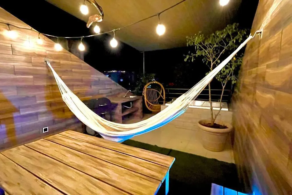 Cenote Penthouse Terraza & Jacuzzi Panoramicos, Muy Amplio, 2 Pisos Para Tu Uso Personal Y Exclusivo, 3 Recamaras, Excelente Ubicacion, La Playa Y La Quinta Av Caminando A 10 Minutos, Cerca De Restaurantes, Bares, Bancos, Nomadas Digitales 150 Mbps Playa del Carmen 0*,  Messico